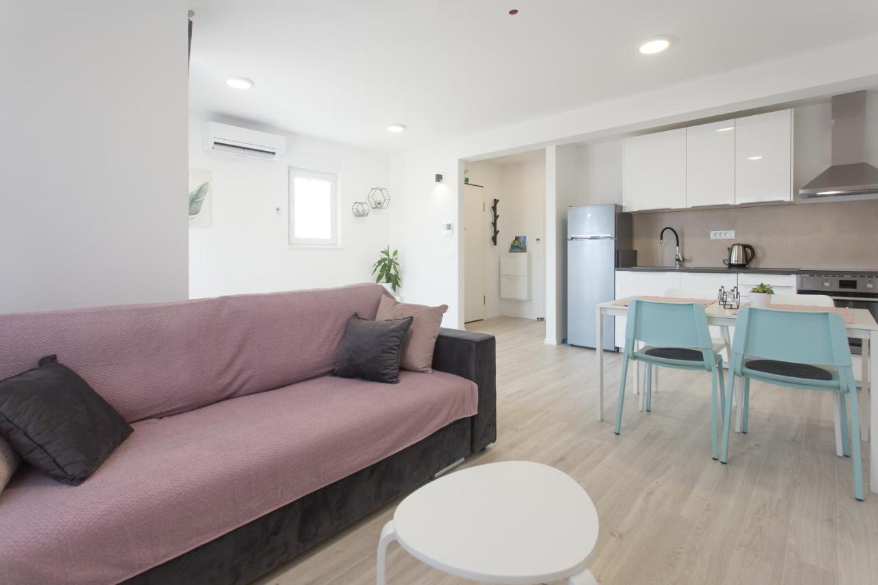Appartement Delminium à Kaštela Extérieur photo